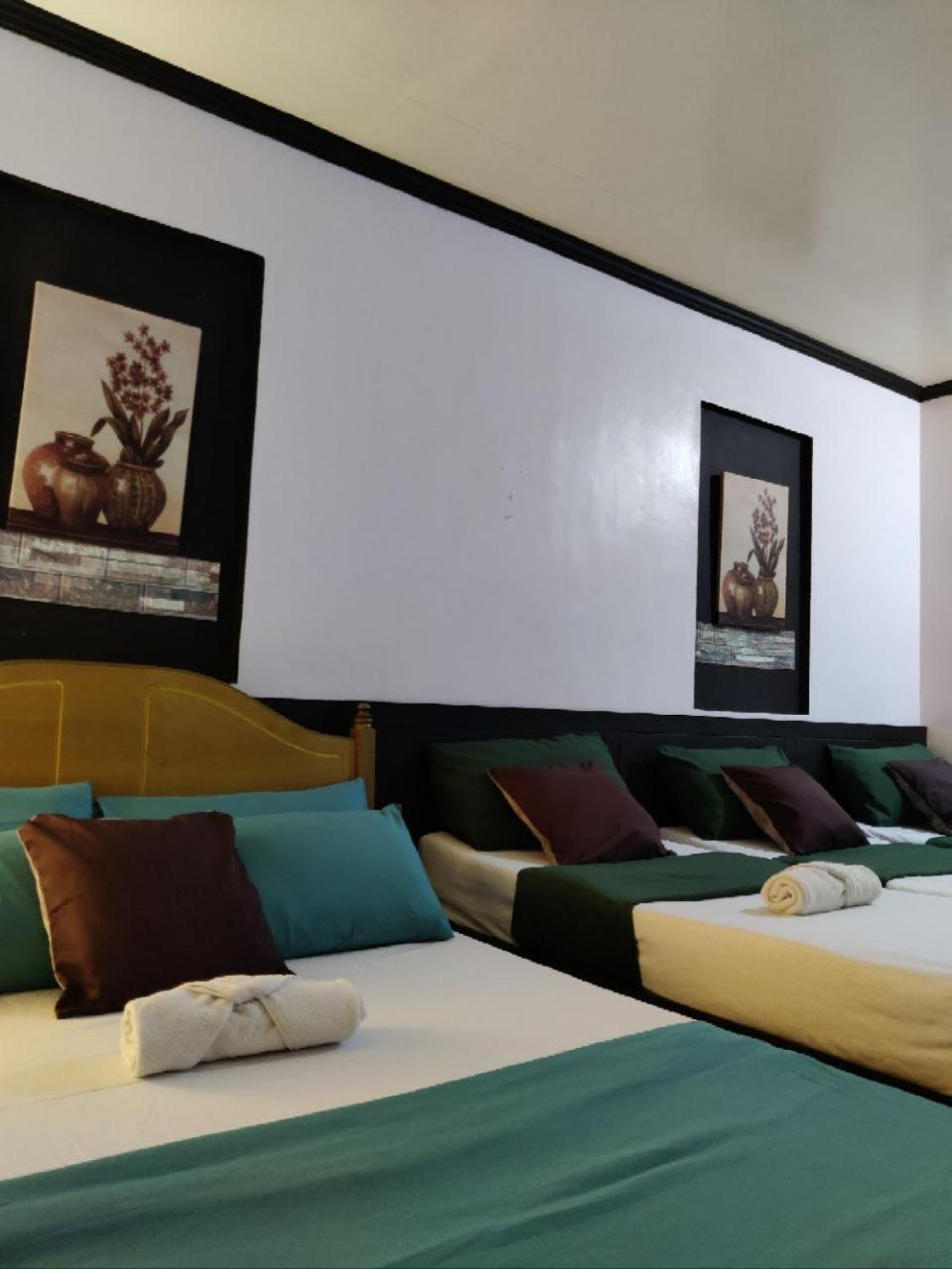 Center Parkway Pension House Калибо Екстериор снимка