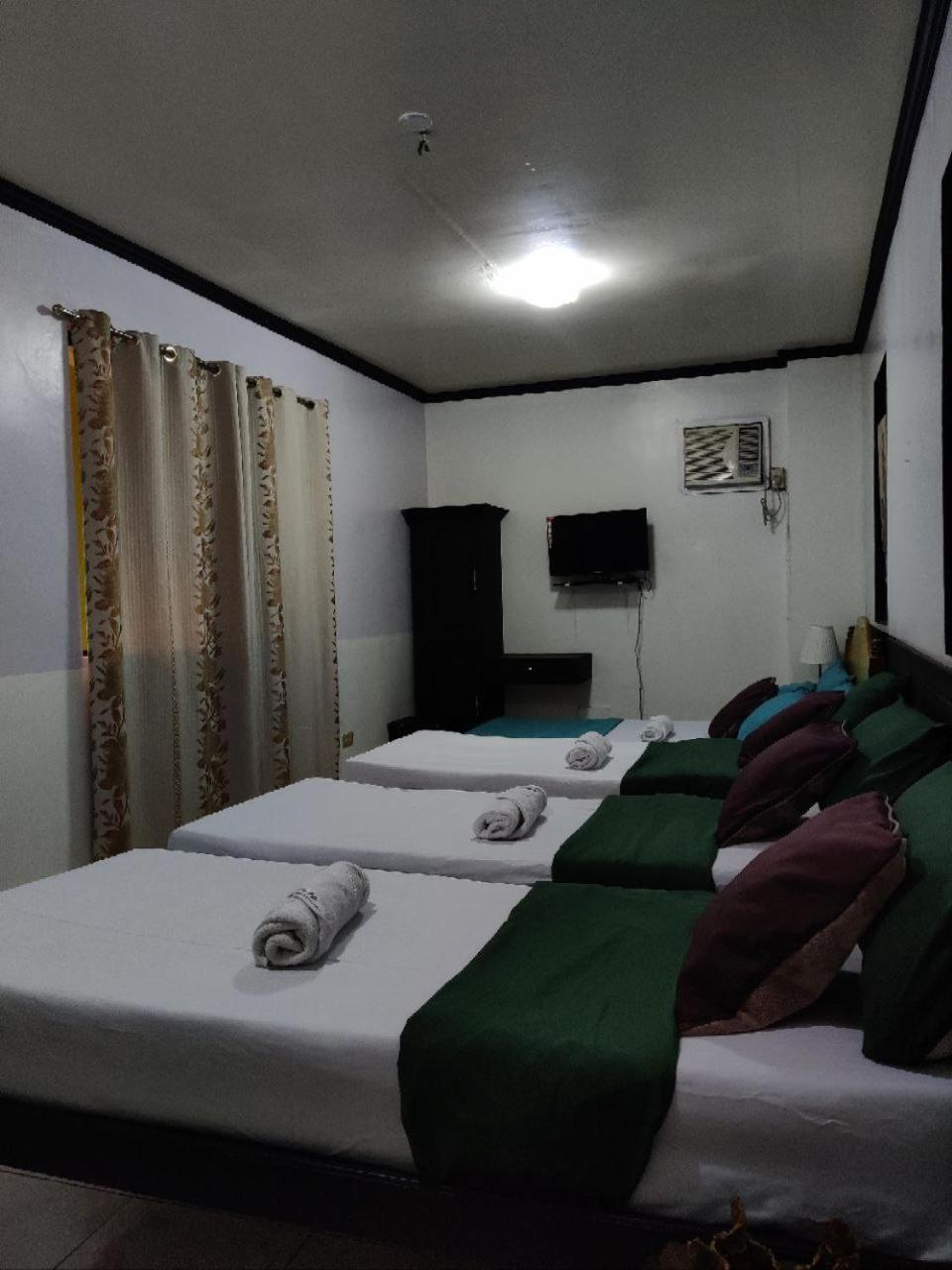 Center Parkway Pension House Калибо Екстериор снимка
