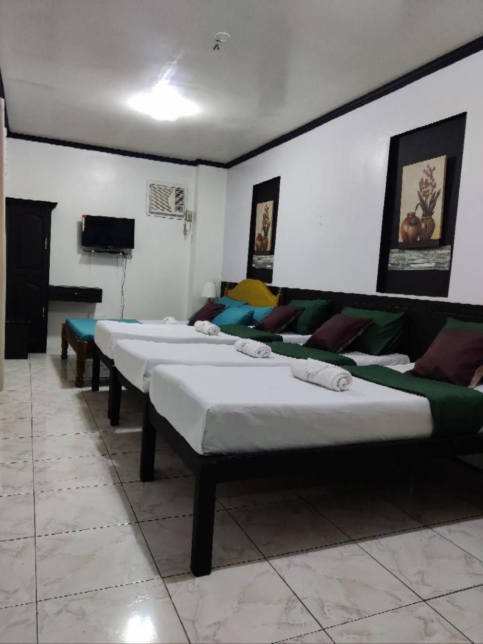 Center Parkway Pension House Калибо Екстериор снимка