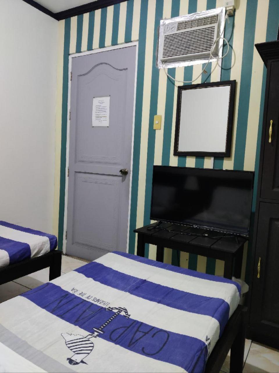 Center Parkway Pension House Калибо Екстериор снимка