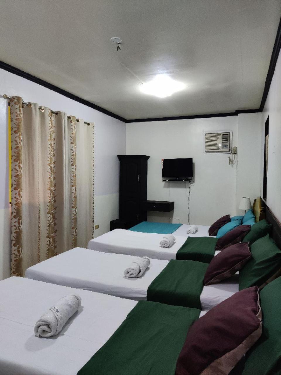 Center Parkway Pension House Калибо Екстериор снимка