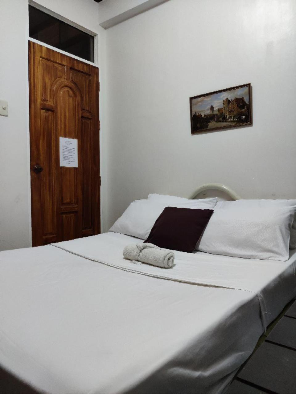 Center Parkway Pension House Калибо Екстериор снимка