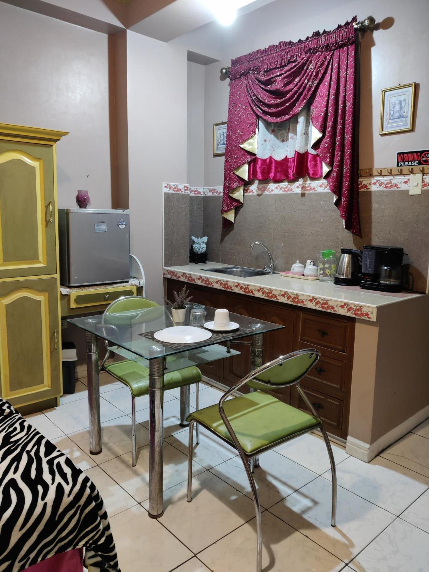 Center Parkway Pension House Калибо Екстериор снимка